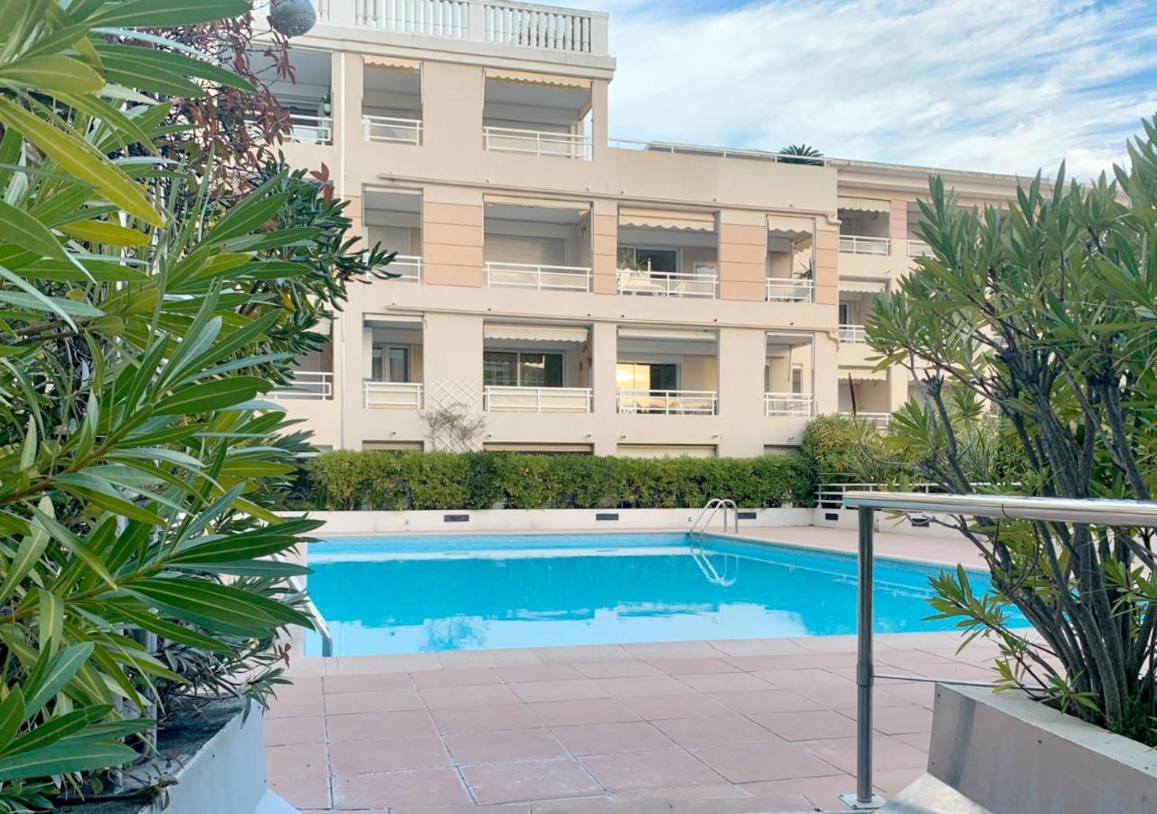 Amour Azur Appartement Pour 2 Avec Jacuzzi Et Terrasse A 2 Minutes De La Mer Vallauris Exterior foto